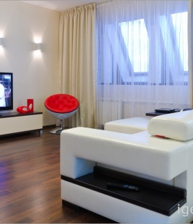 телевизоры, диваны в интерьере квартиры в Современном стиле автор Ирина Чулкина