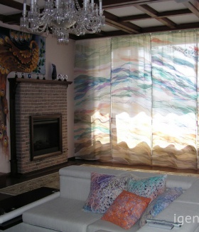 Текстильный интерьер гостиной загородного дома