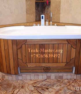 Тиковая отделка гидромассажной ванны в ЖК "Триумф Палас", от Тик-Мастер.