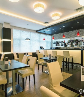Интерьер кафе, бара, ресторана в Современном стиле автор Алексей Иванов () В интерьере использован потолочный светильник