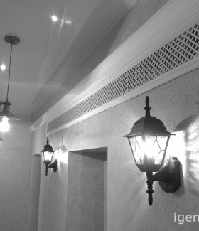настенный светильник в интерьере квартиры с ремонтом в Классическом стиле дизайнер   (Новосибирск)